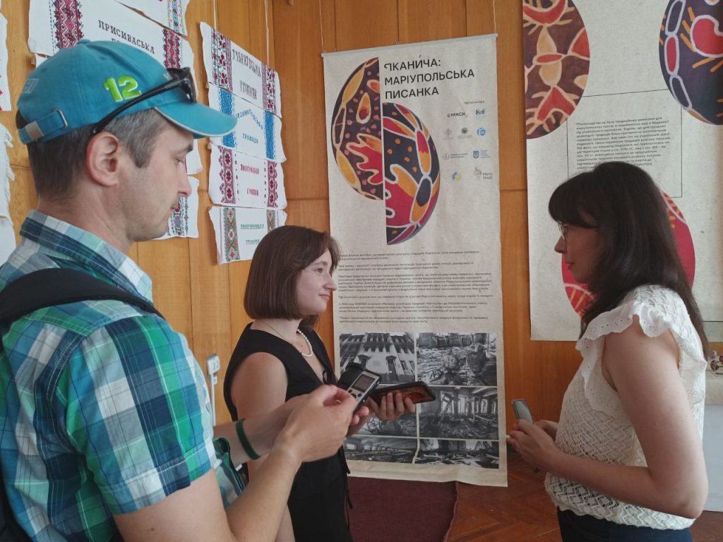 Відкриття виставки “Іканича: маріупольська писанка” у Чернівцях