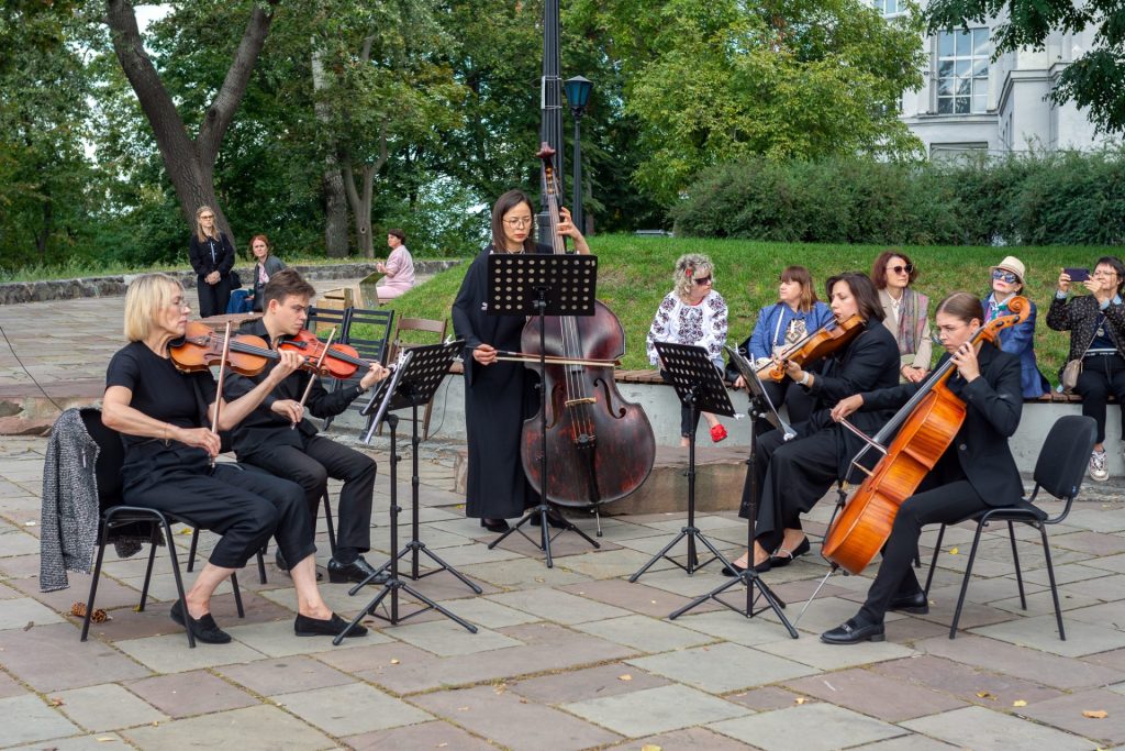 Концерт Маріупольського оркестру «Ренесанс» на відкритті “Меморіалу Архипа Куїнджі”